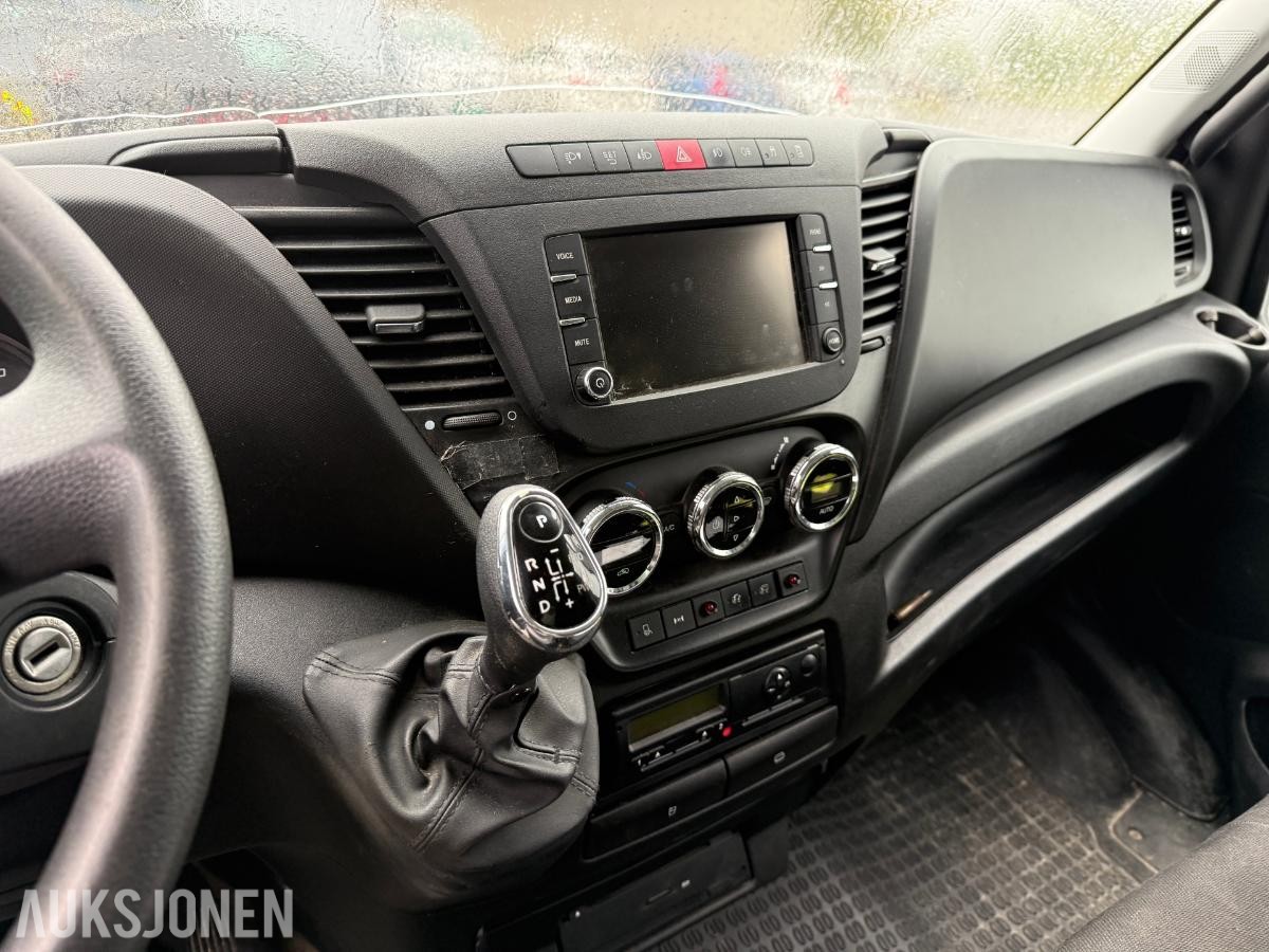 2016 Iveco Daily skapbil automat 7,2T Zepro lift Webasto